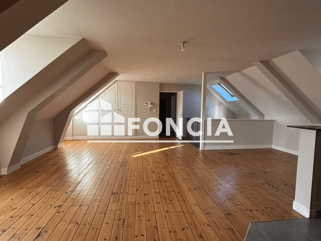 Appartement à louer, 77m², Dinan