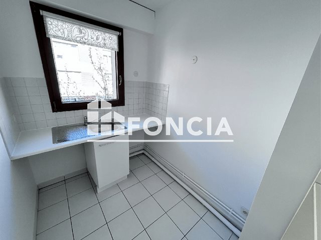 Appartement à louer, 32m², Suresnes