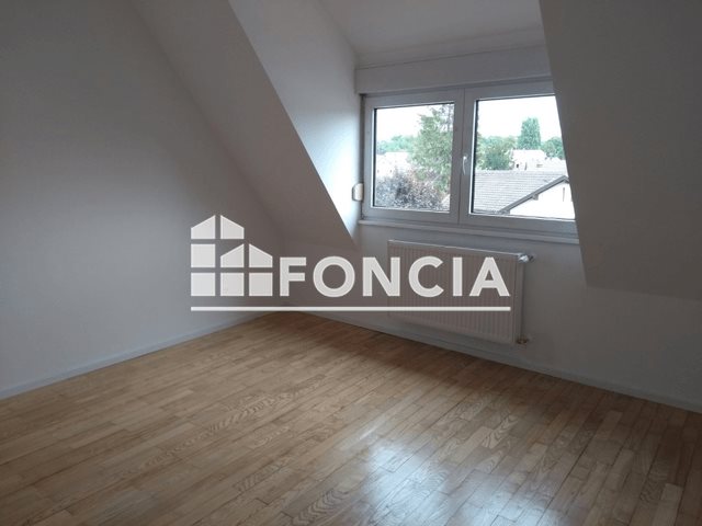 Appartement à louer, 81m², Ostwald