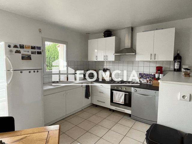 Maison à louer, 64m², Nesmy