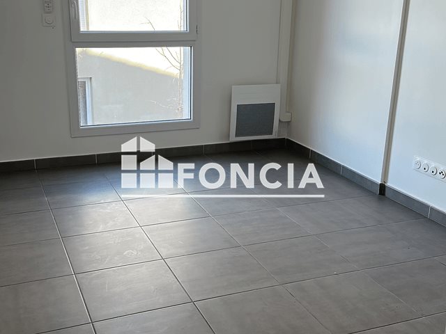 Appartement à louer, 68m², Vergèze