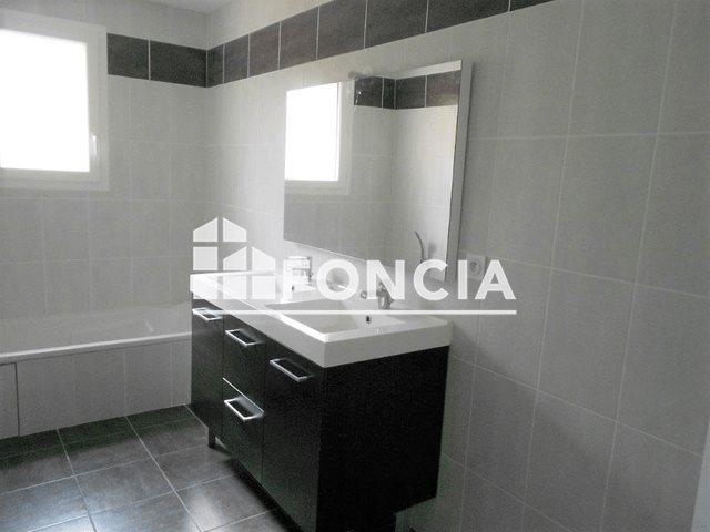 Maison à louer, 94m², Commelle-Vernay