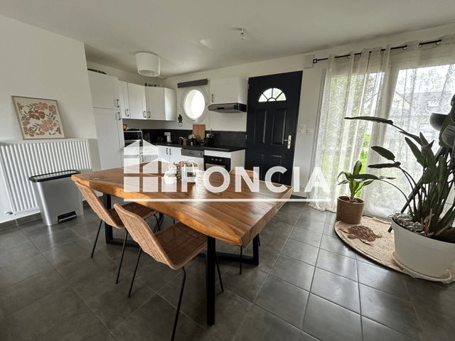 Maison à louer, 74m², Elven