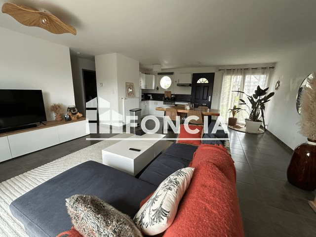 Maison à louer, 74m², Elven