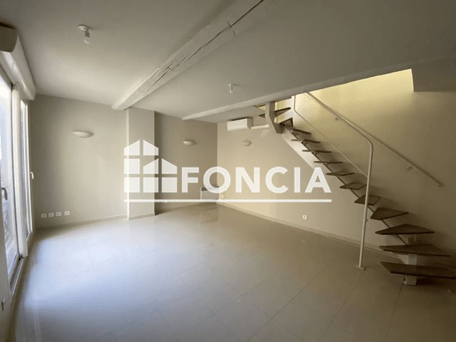 Appartement à louer, 51m², Nîmes