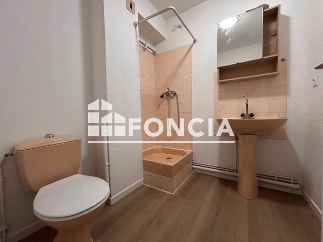 Appartement à louer, 27m², La Crau