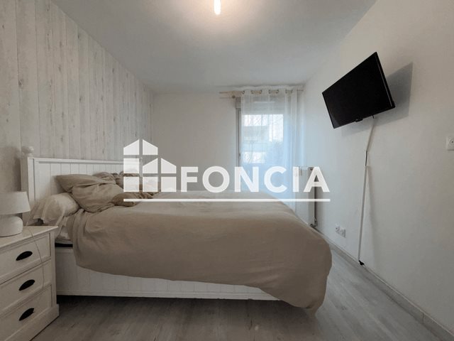 Appartement à louer, 83m², Vénissieux