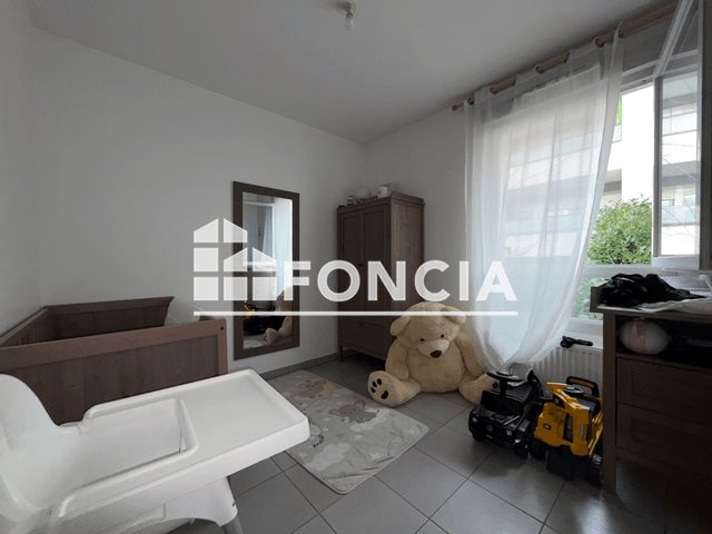 Appartement à louer, 83m², Vénissieux