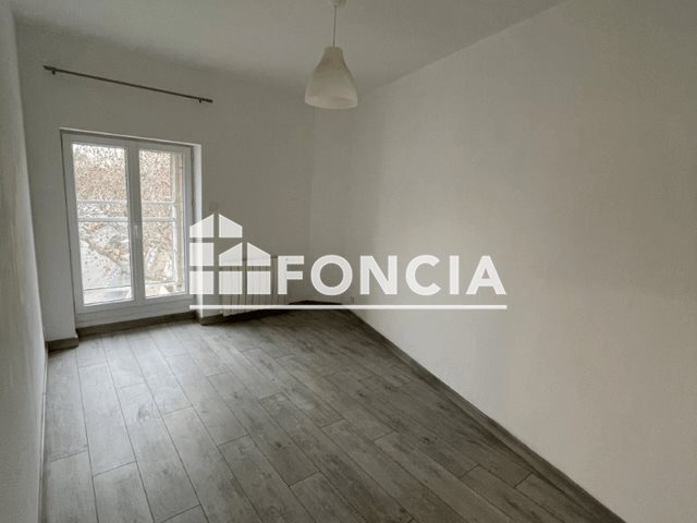 Appartement à louer, 51m², Milhaud