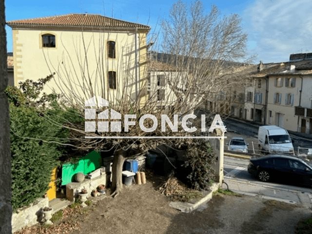 Appartement à louer, 45m², Eyguières