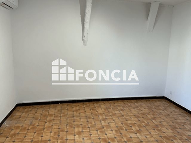 Appartement à louer, 45m², Eyguières