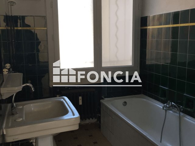 Appartement à louer, 77m², Nîmes