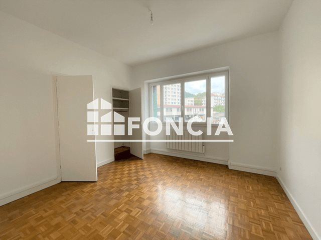 Appartement à louer, 77m², Voiron