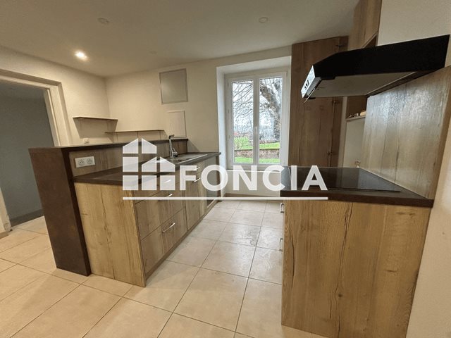 Maison à louer, 116m², Commelle-Vernay