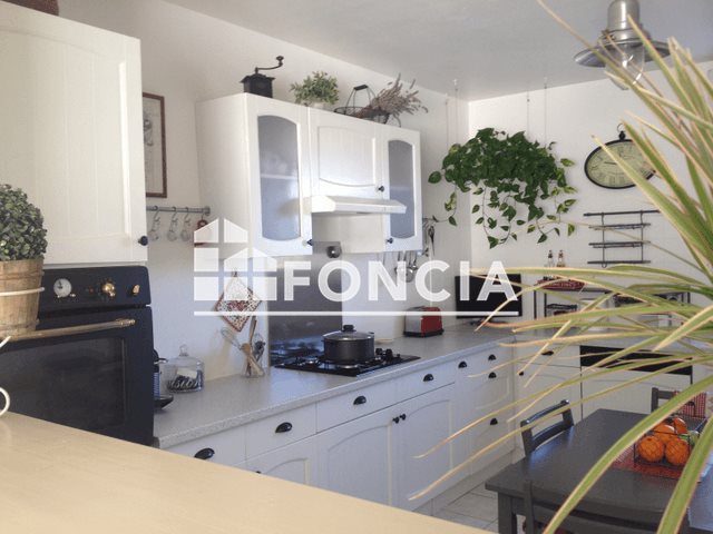 Appartement à louer, 79m², Courthézon