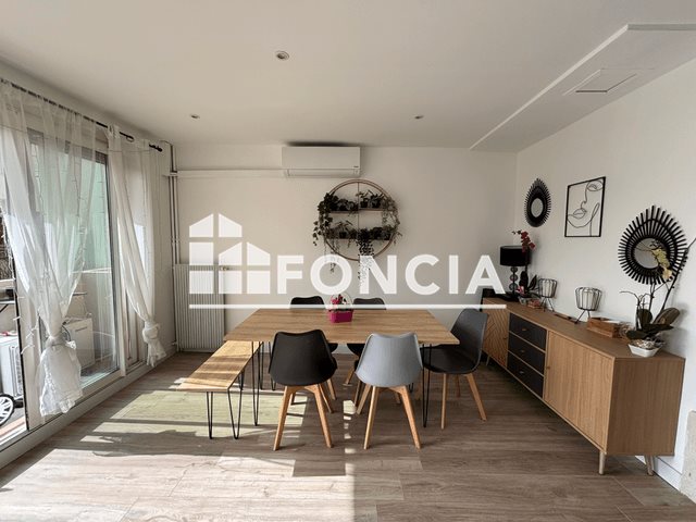 Appartement à louer, 74m², Donzère
