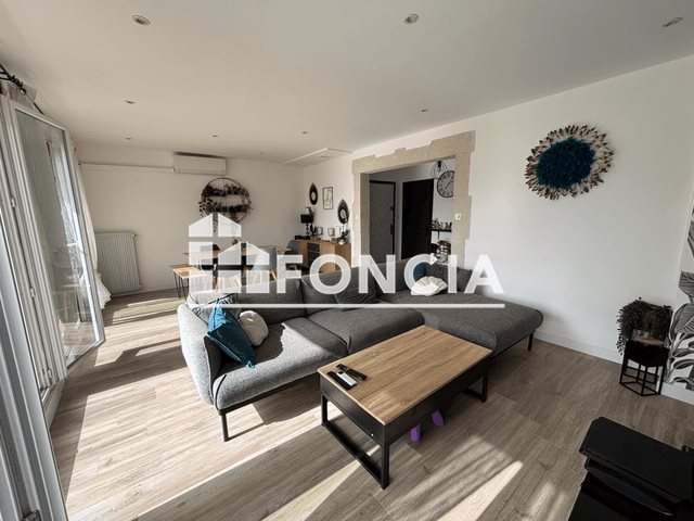 Appartement à louer, 74m², Donzère