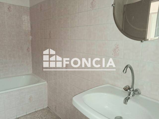 Appartement à louer, 57m², Nîmes