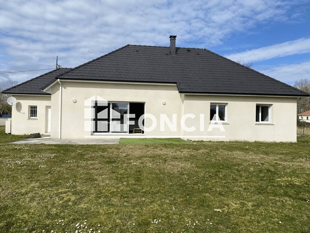 Maison à louer, 116m², Bougarber