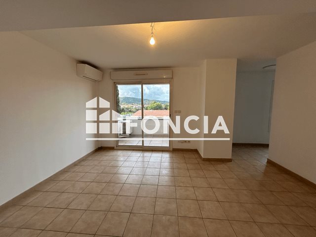 Appartement à louer, 37m², La Londe-les-Maures