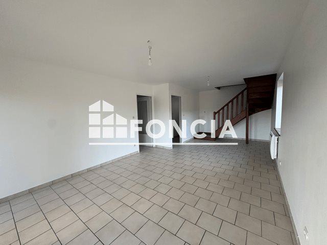 Appartement à louer, 81m², Beynost