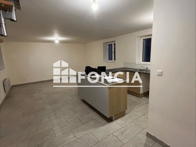 Appartement à louer, 54m², Egly