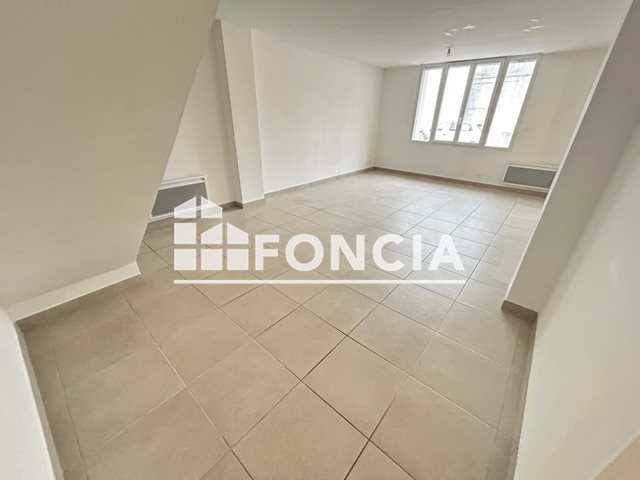 Maison à louer, 113m², Lunel