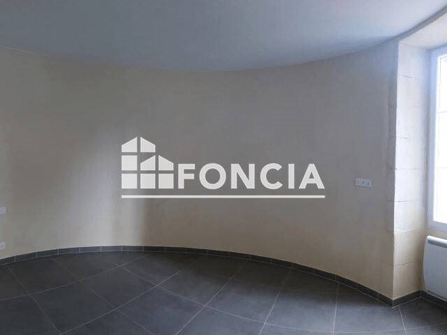 Appartement à louer, 70m², Connaux