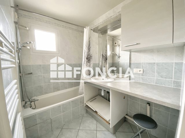 Appartement à louer, 85m², Chênex