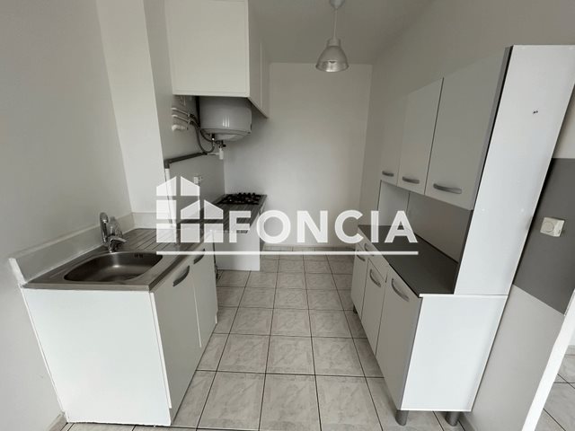 Appartement à louer, 38m², Marignane