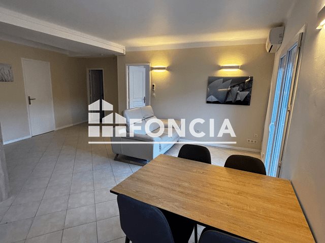 Appartement à louer, 46m², Ceyras