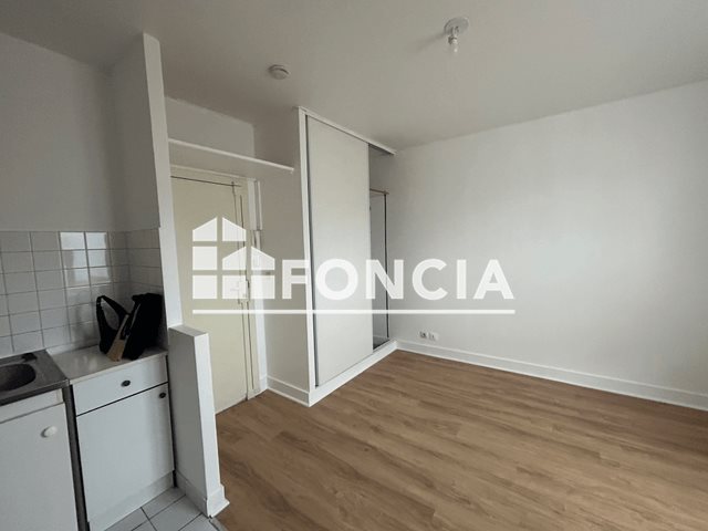 Appartement à louer, 16m², Paris 19ème