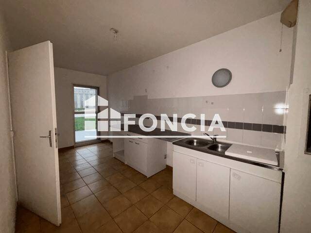 Appartement à louer, 71m², Cergy