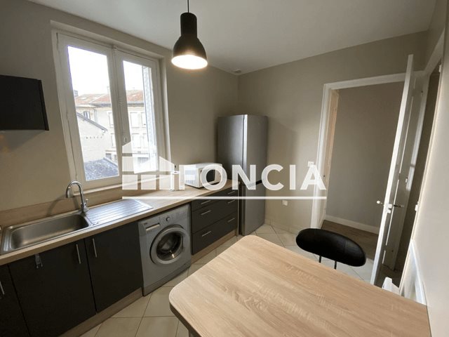 Appartement à louer, 90m², Vouziers