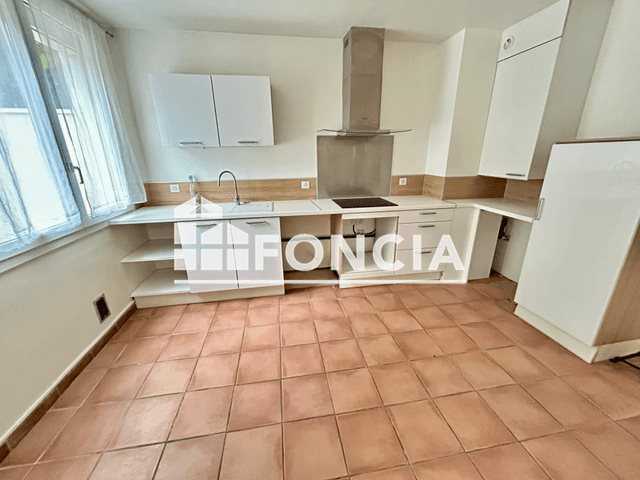 Appartement à louer, 78m², Lunel