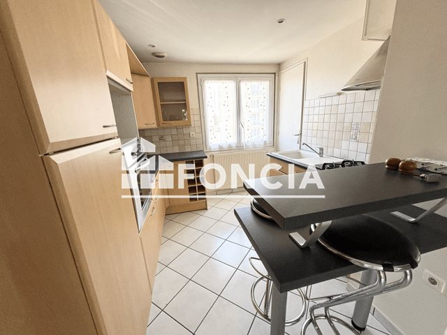 Appartement à louer, 69m², Guilherand-Granges