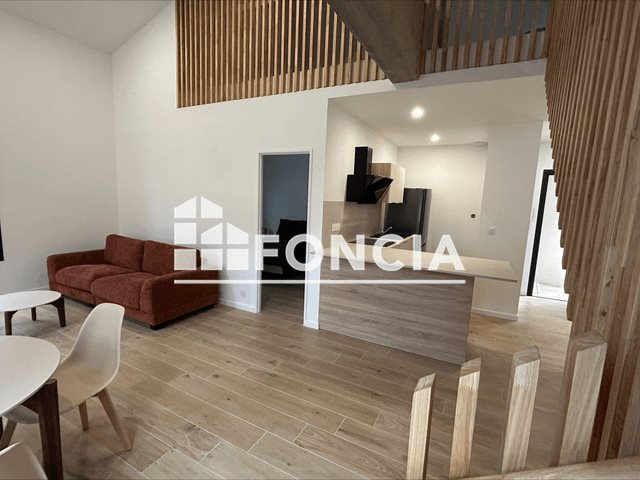 Appartement à louer, 79m², Nîmes