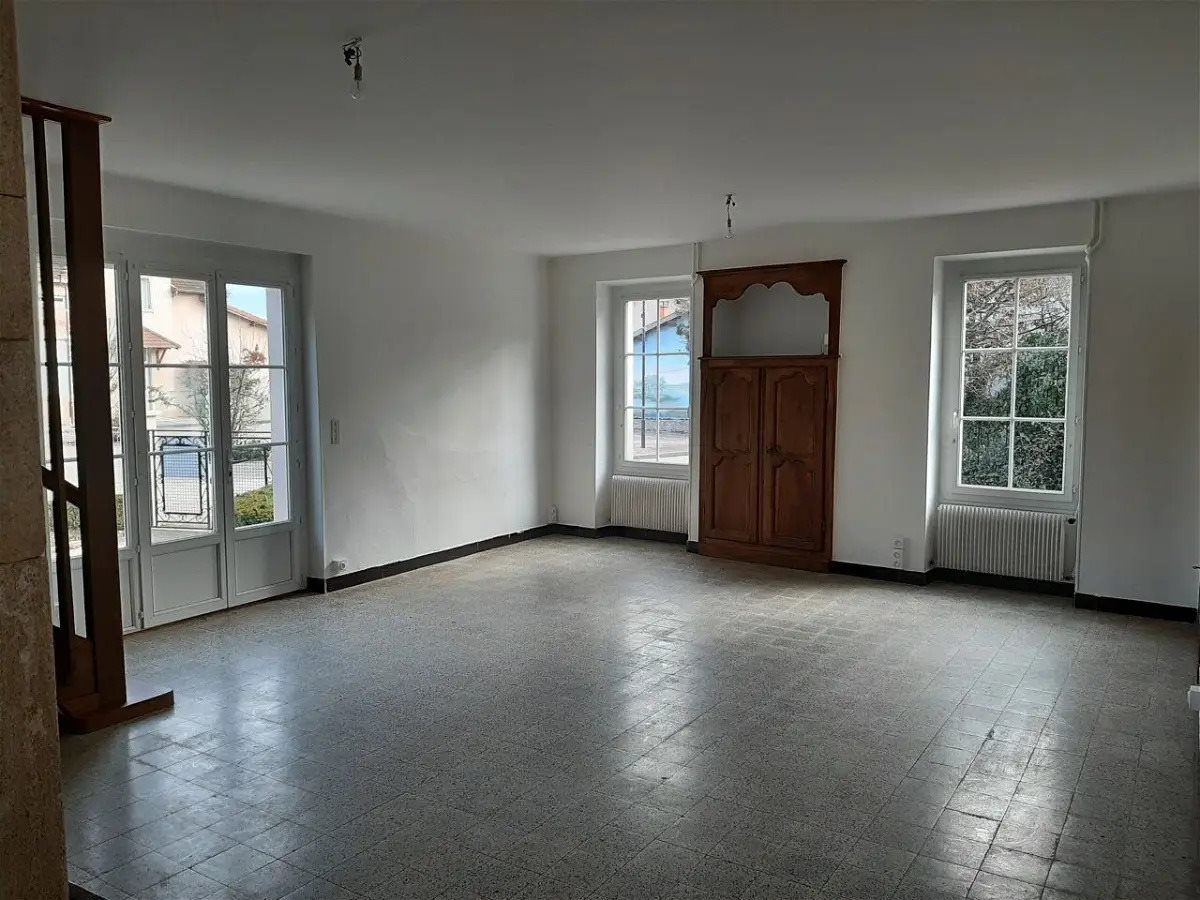 Maison à louer, 152m², Rignieux-le-Franc