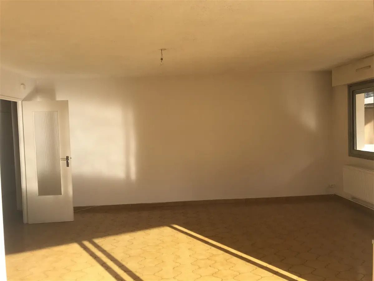 Appartement à louer, 77m², Embrun