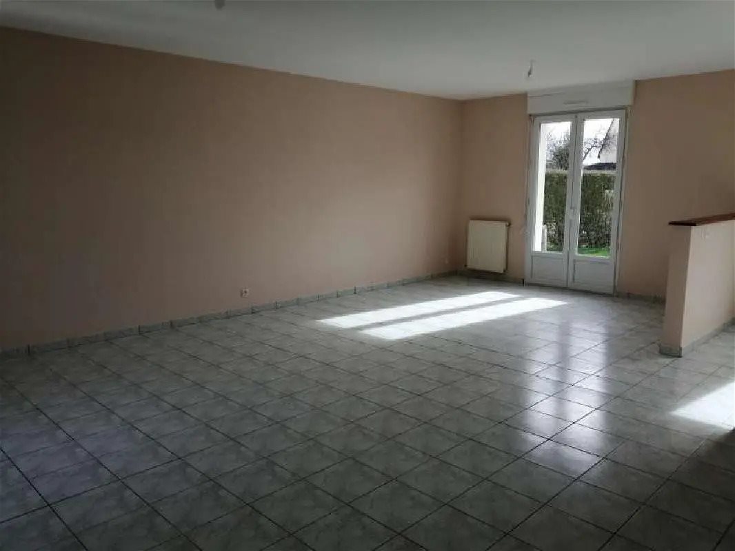 Maison à louer, 85m², Saint-Baudelle