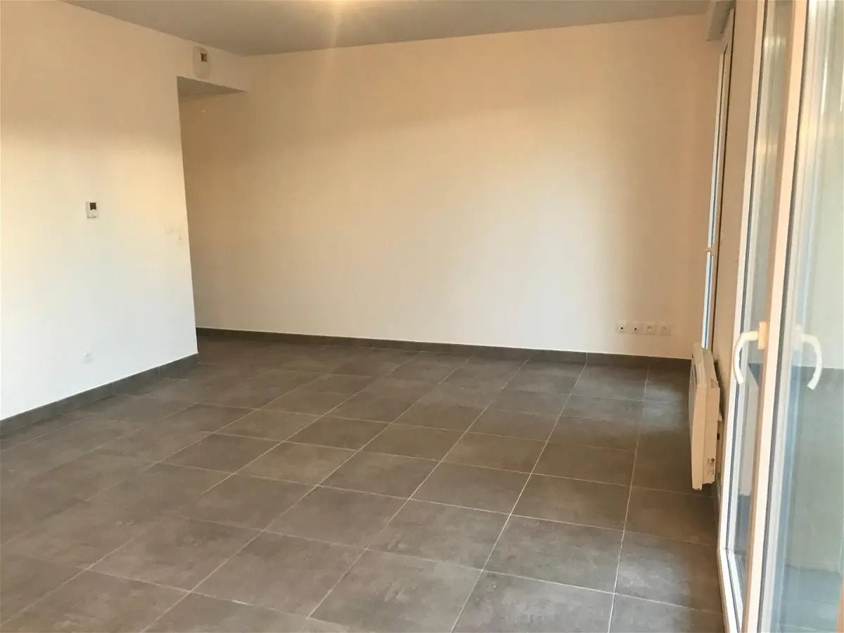 Appartement à louer, 66m², Meyreuil