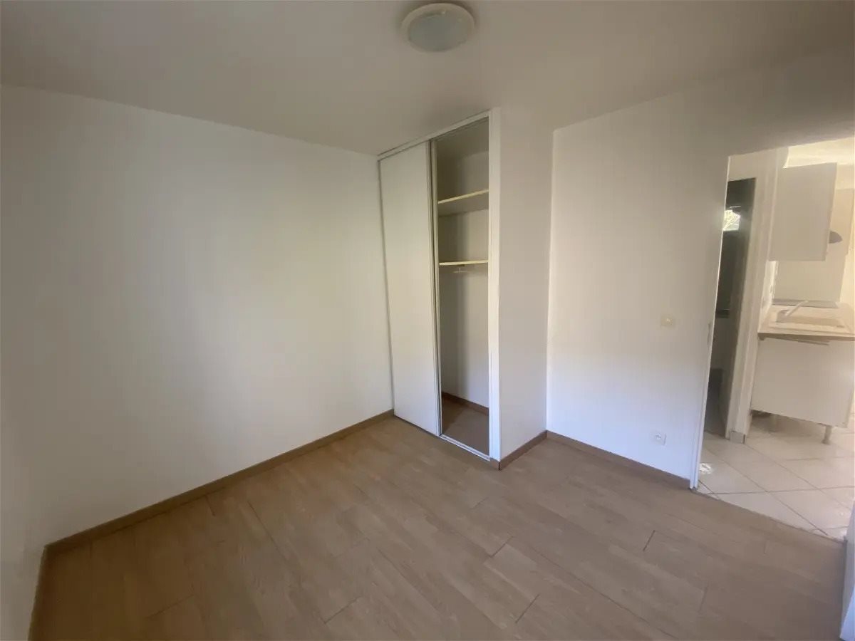 Appartement à louer, 38m², Serres