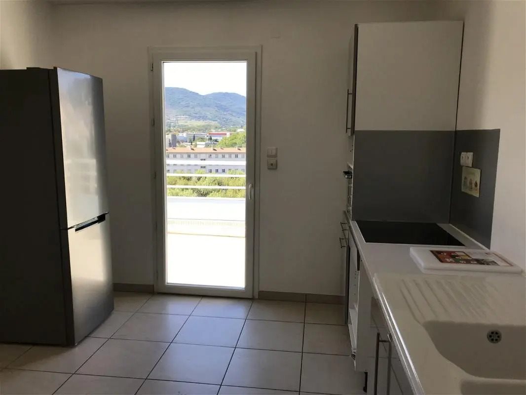 Appartement à louer, 70m², Privas