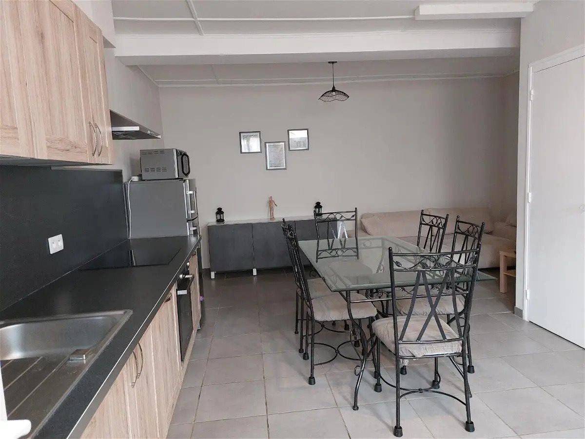 Maison à louer, 81m², Leyment