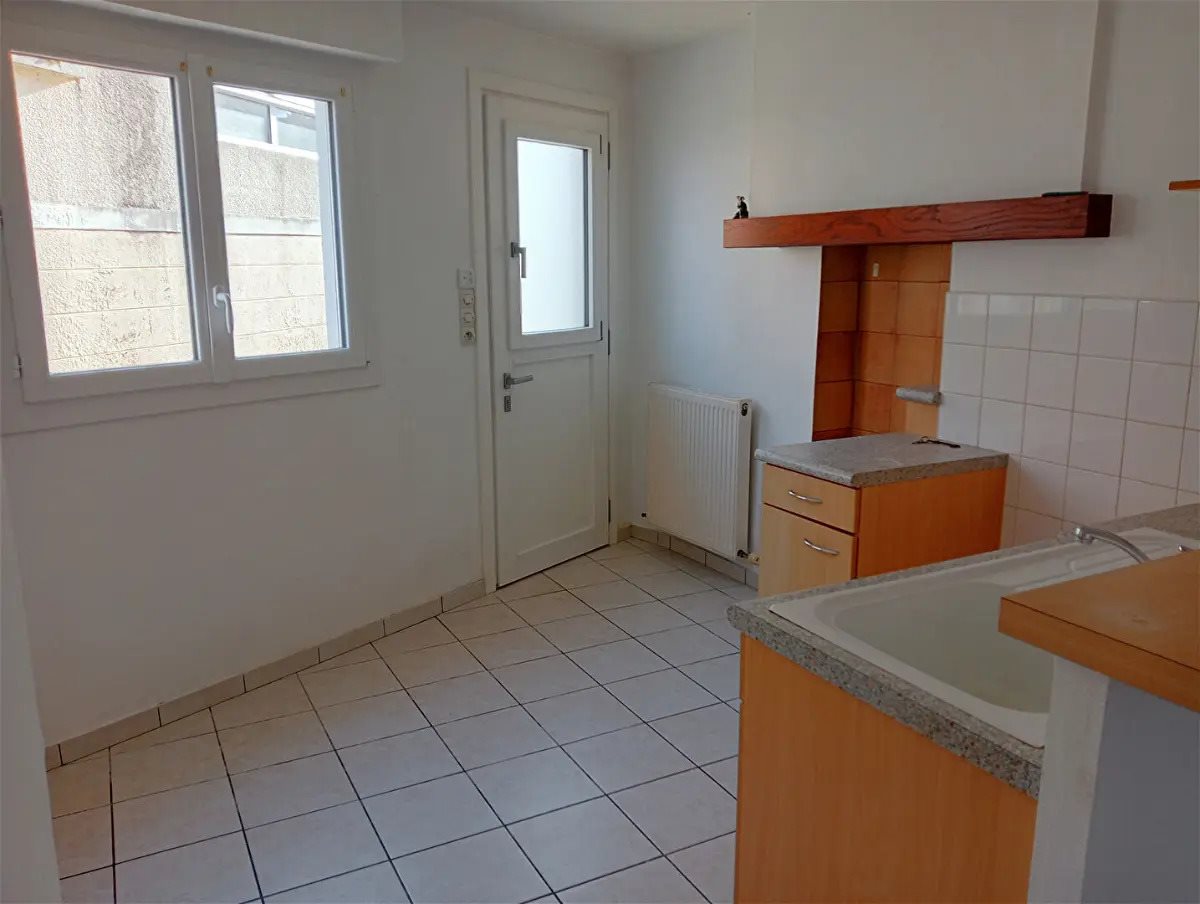 Maison à louer, 57m², Chemillé