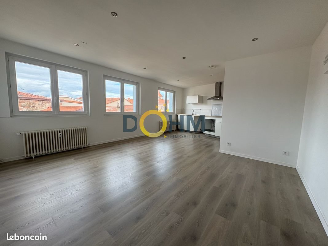 Appartement à louer, 68m², Saint-Marcellin-en-Forez