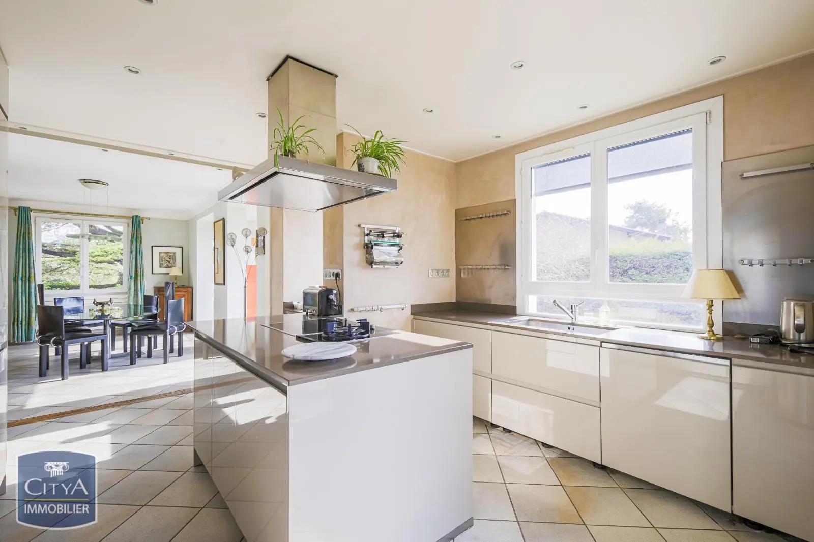 Maison à vendre, 316m², Crolles