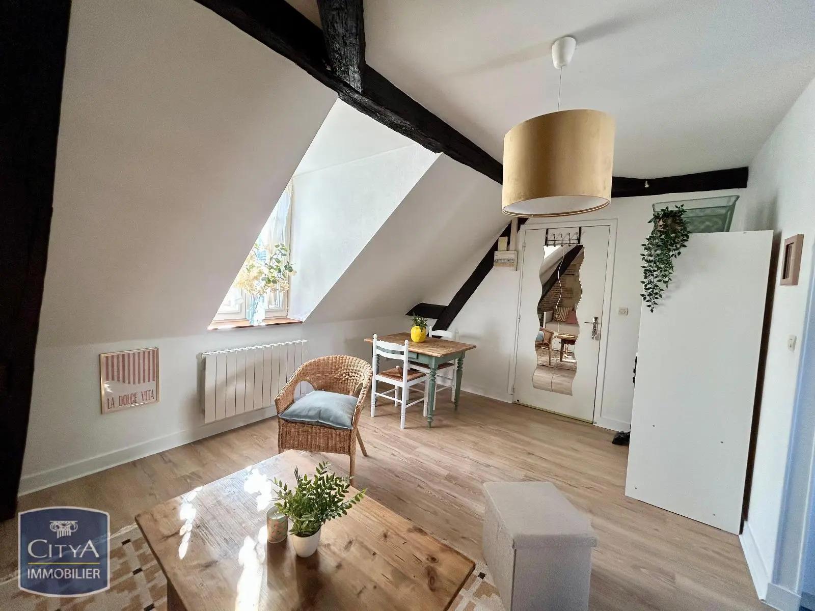 Appartement à louer, 19m², Tours