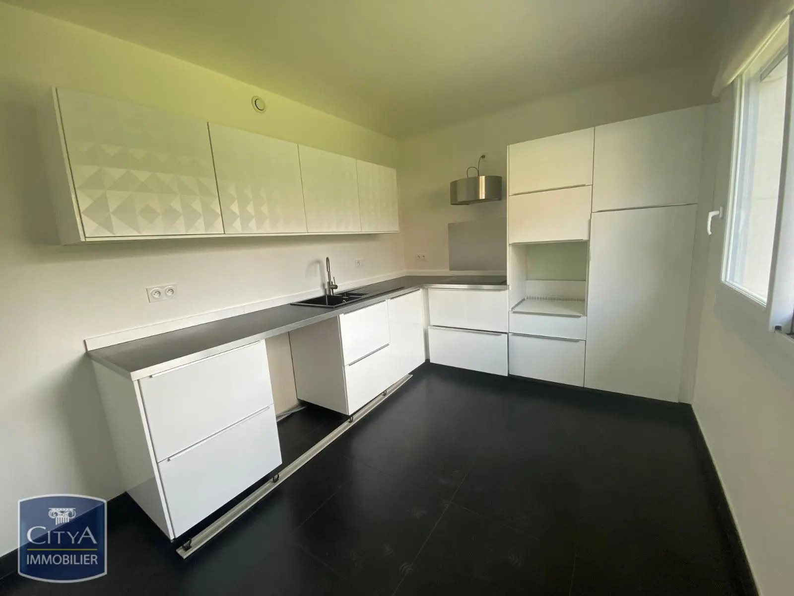 Maison à louer, 110m², Talant