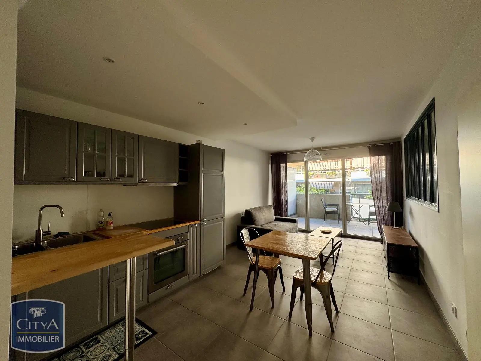 Appartement à louer, 40m², Marseille 7ème